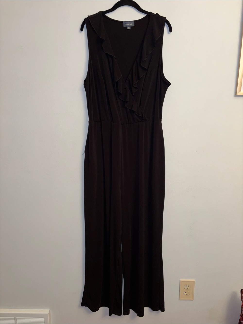 ModCloth Sleeveless Ruffle V-Neck Jumpsuit